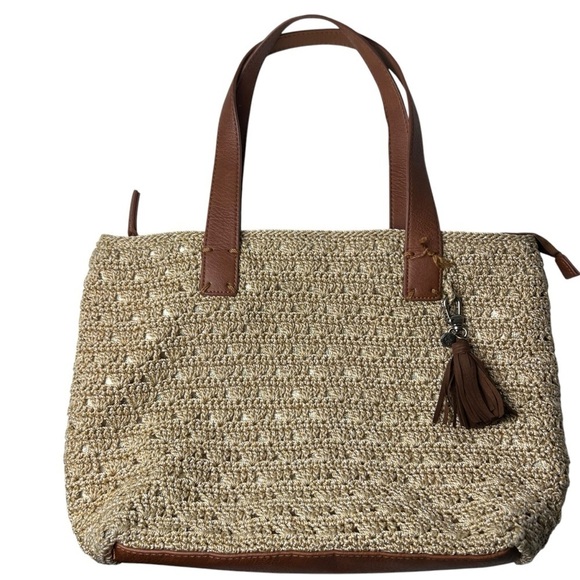 The Sak Women Hand Crocheted Bag Purse Tote Fairmont Large Gold Tan Woven Tassel - Picture 10 of 10